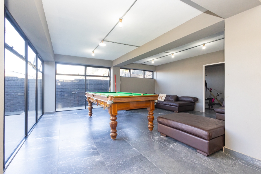 4 Bedroom Property for Sale in Loevenstein Western Cape